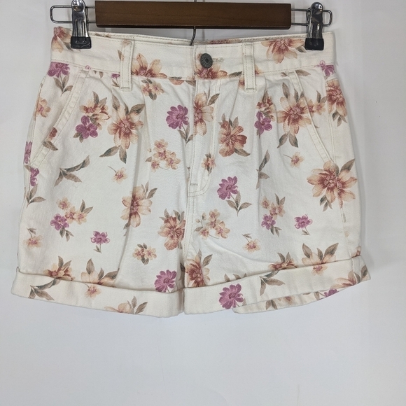 AMERICAN EAGLE Floral Cuffed Denim Jean Shorts - Picture 1 of 7